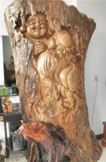 香樟木雕刻佛像
