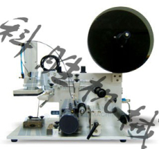 半自動方瓶貼標機 貼標機