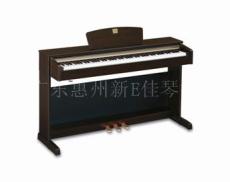 雅马哈CLP-320电钢琴