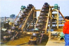 明伟 沙矿机械专业定做各种大小型 挖沙船 ----青州