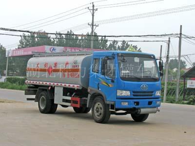 解放单桥 运油车 CLW5150GYYC3 油罐车 10吨运油车