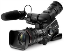 惊喜价 8000元出售索尼 HVR-Z5C摄像机