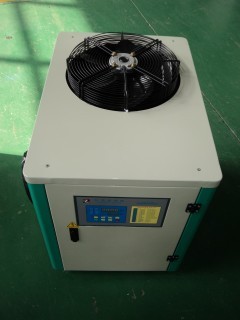 苏州冷水机