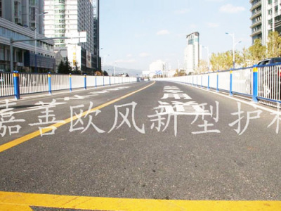 城市道路护栏热镀锌护栏