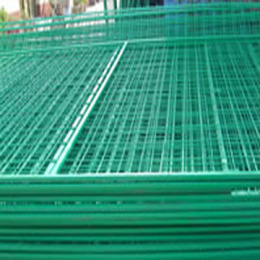 PVC草坪围栏网/PVC网价格/寿命长